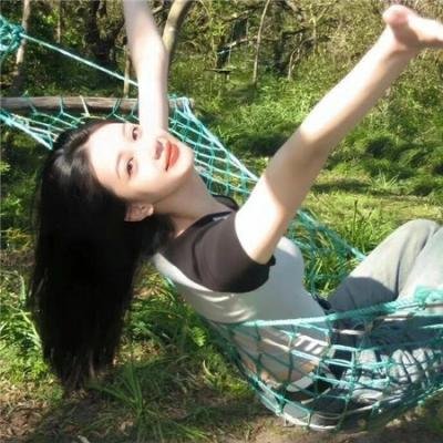 双马尾女战士海报