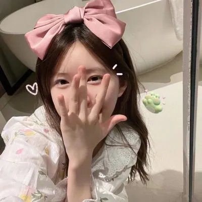 云端男女海报