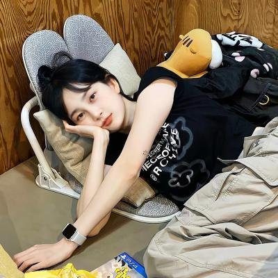 男孩和女孩海报