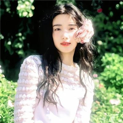 一袭青衣处女心海报